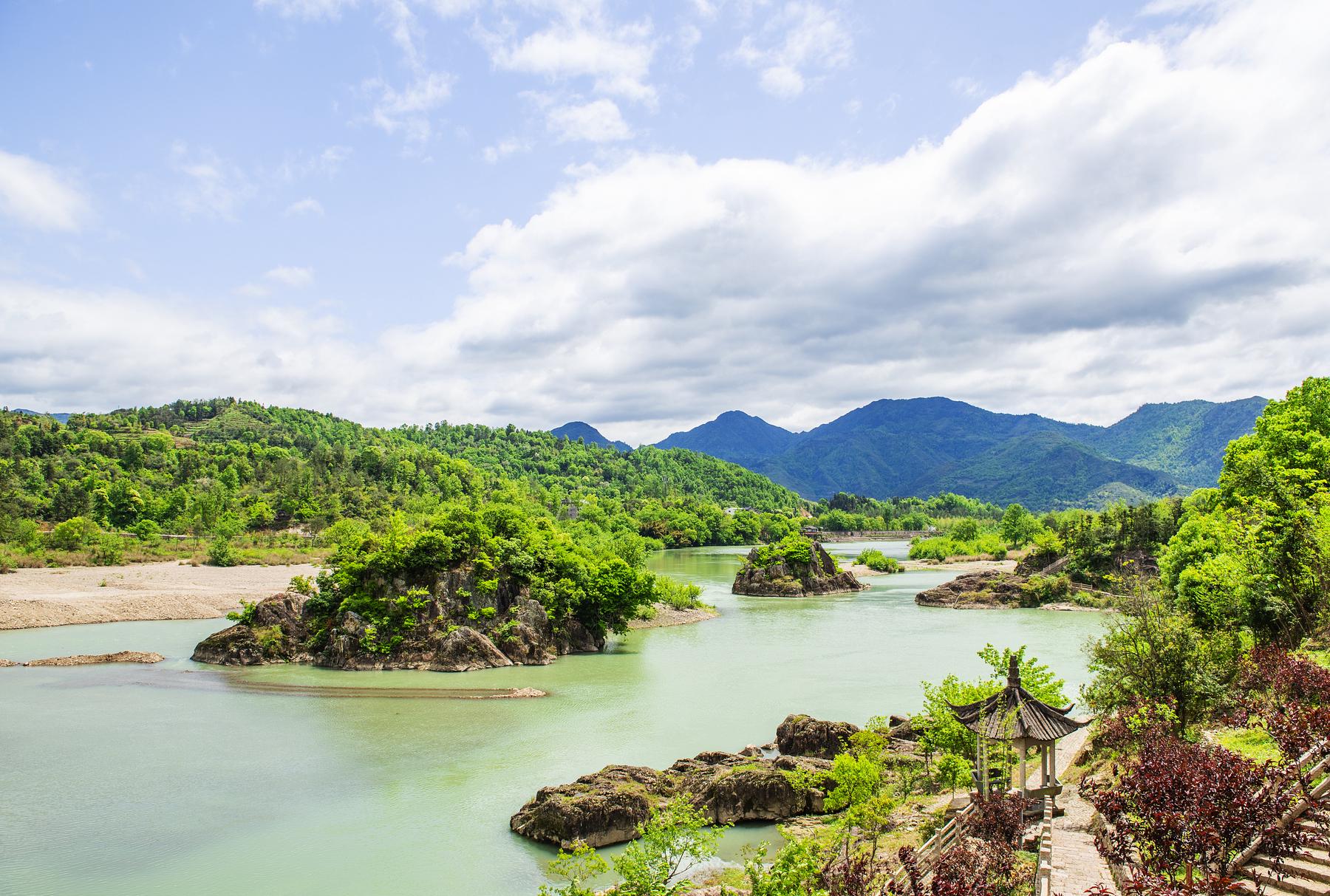 楠溪江狮子山岩风景区