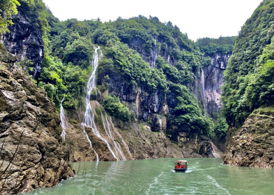 铜仁大峡谷天生桥景区