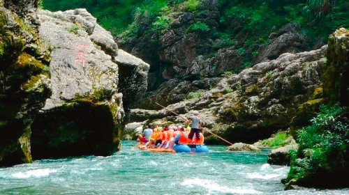 湘西猛洞河漂流