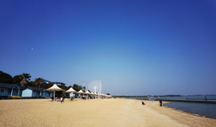 梁子湖龙湾生态园浴场