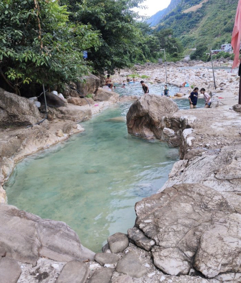 下达基峡谷野温泉