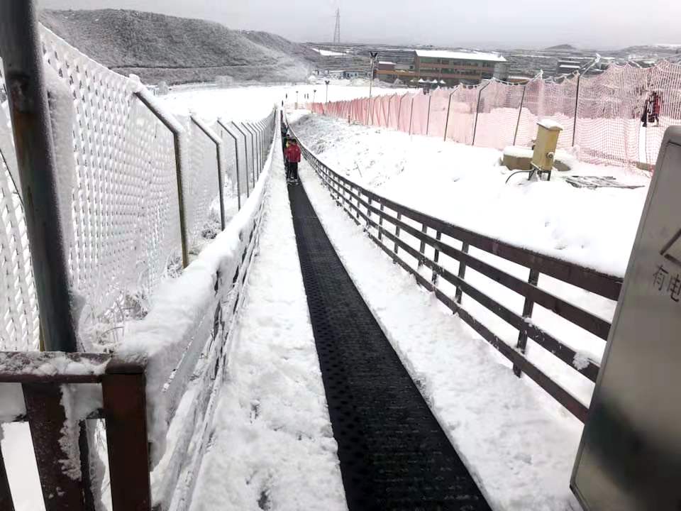 高坡云顶滑雪场