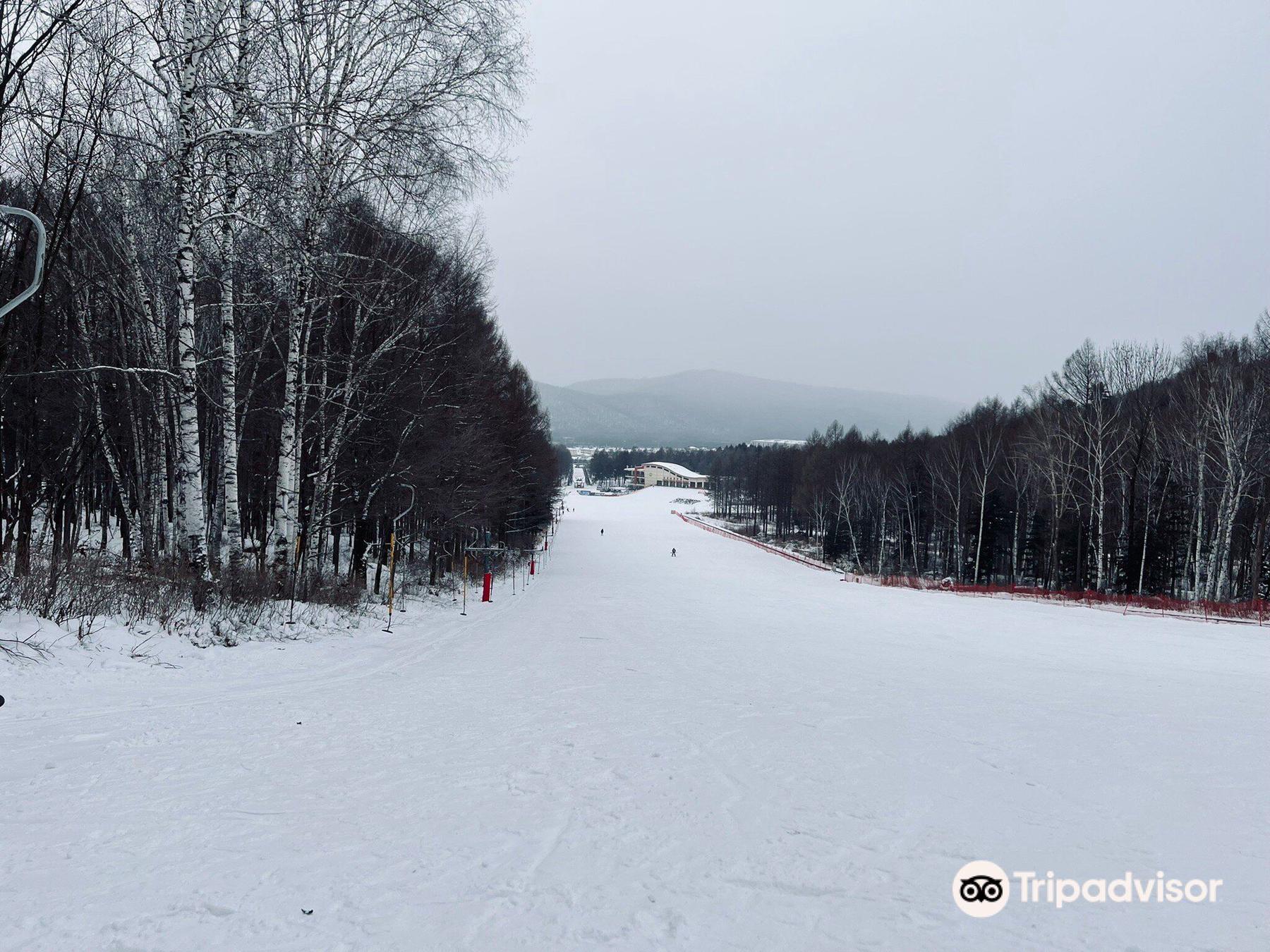 日月峡滑雪场