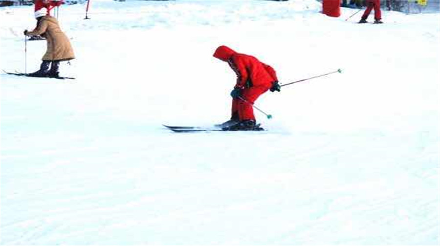 叶赫皇家山滑雪场