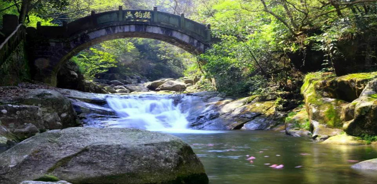 石龙峡风景区