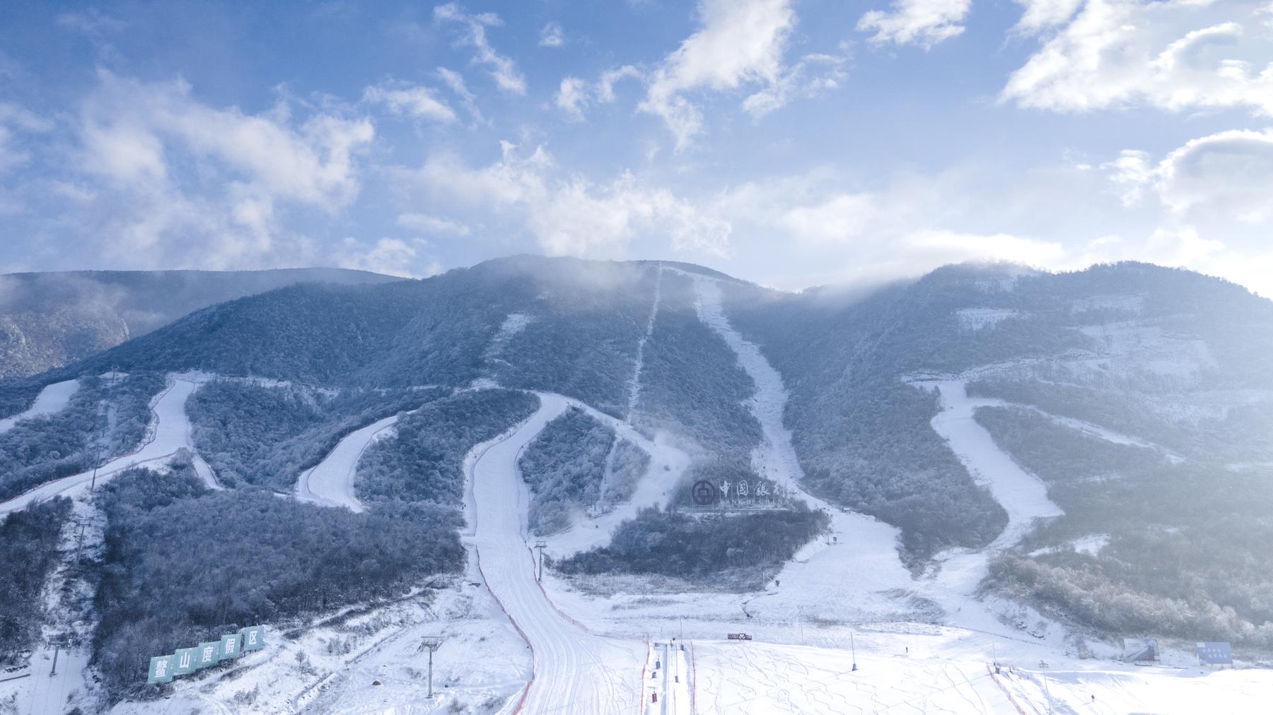 鳌山滑雪场