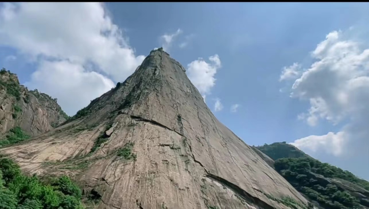 鄣山大峡谷风景区