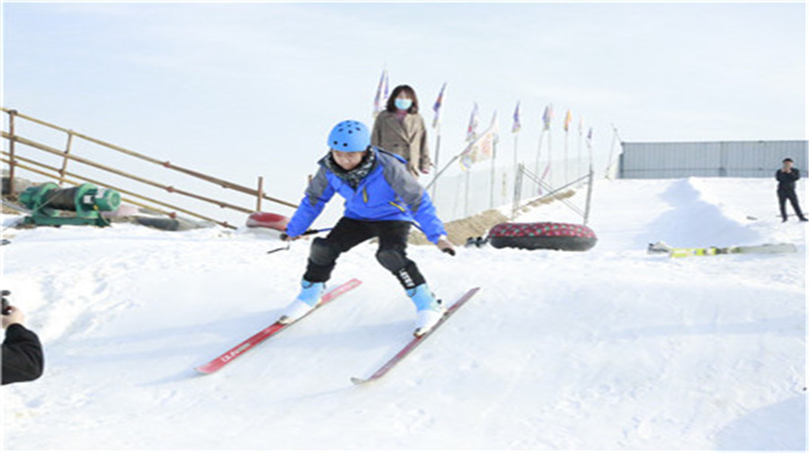 纳维亚城娱岛滑雪场